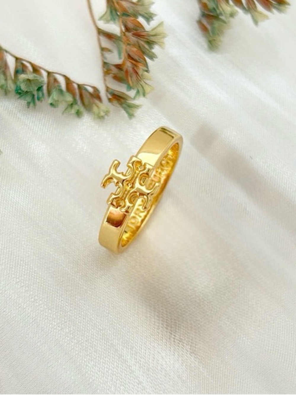 Tory Burch Gold Logo Signet Ring - Picture 4 of 6
